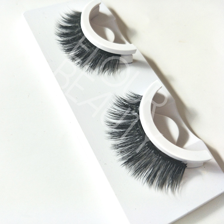 different self-ahesive 3d lashes China.jpg